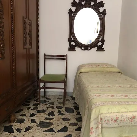 Holiday home Casa In Pieno Centro Storico X5 Persone, Nuovamente Disponibile Dal 22 Agosto Al 15 Settembre *